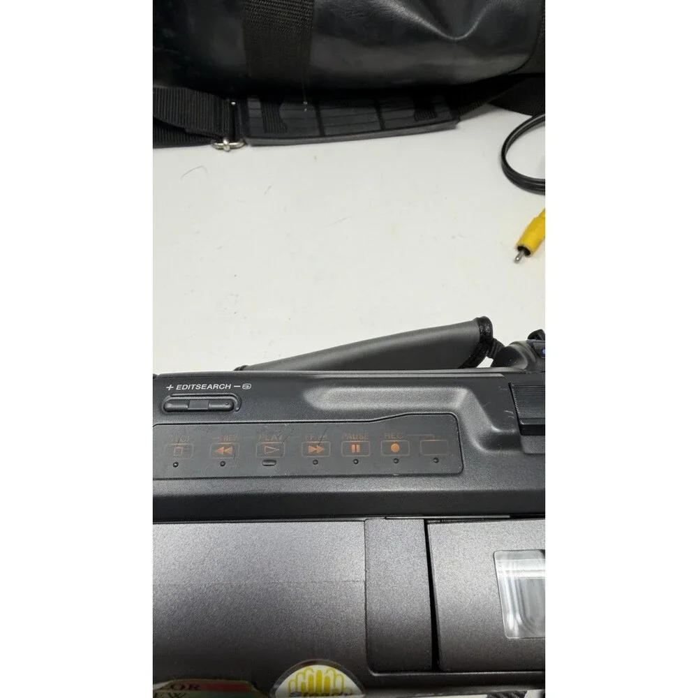 Sony CCD-TR910 Stereo HI8 8mm Video8 Camcorder Camera - WORKS - NEW BATTERY